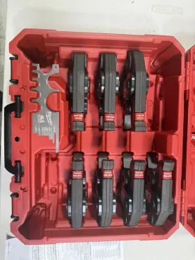 49-16-2662z Milwaukee 1/4 Inch - 1-1/8 Zoomlock Max Press Jaw Kit For M18 Force Logic