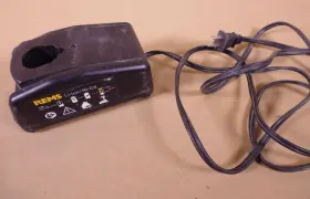 571560 Rems Oem Rapid Charger For 14.4v Battery