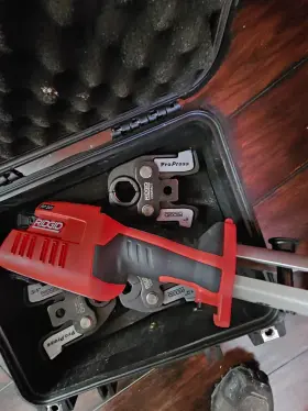 57363 Ridgid Rp 241 1/2 Inch -1-1/4 Press Tool Kit